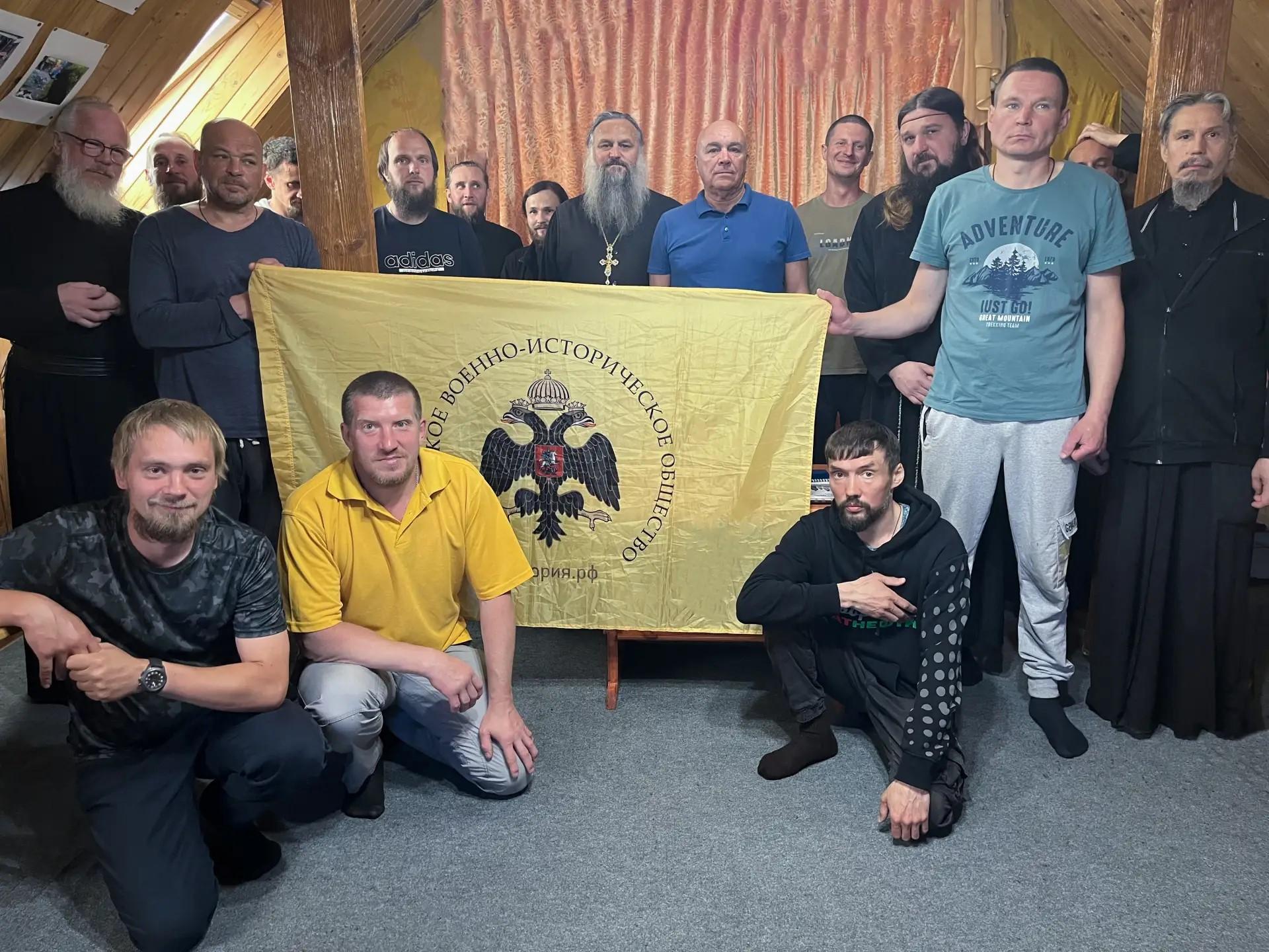ИСТОРИЧЕСКАЯ ПАМЯТЬ И ДУХОВНЫЕ КОРНИ